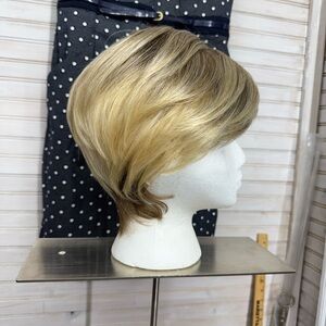 Blonde and Brown Low Light Adjustable Hair Wig Accessory with Modern Design NEW